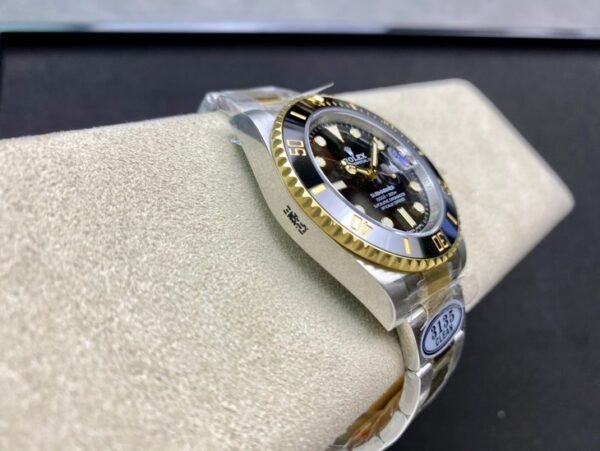 nhin4vtfvti8078 Welcome to our site. We sell Super Clone Rolex 1:1 replica watches right to your doorstep. We have excellent collection of Swiss Made Movement, solid 904L stainless steel, and a scratch-proof sapphire crystal. We assure you'll love our watches.