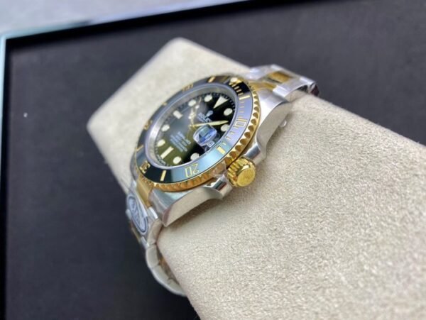 qflawd43wcr8079 1 Welcome to our site. We sell Super Clone Rolex 1:1 replica watches right to your doorstep. We have excellent collection of Swiss Made Movement, solid 904L stainless steel, and a scratch-proof sapphire crystal. We assure you'll love our watches.